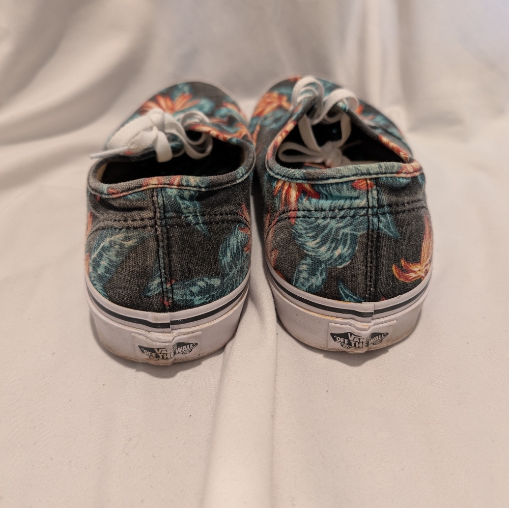 Van Authentic - Picture 8 of 10
